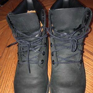 Gently worn Authentic men’s Timberland boot